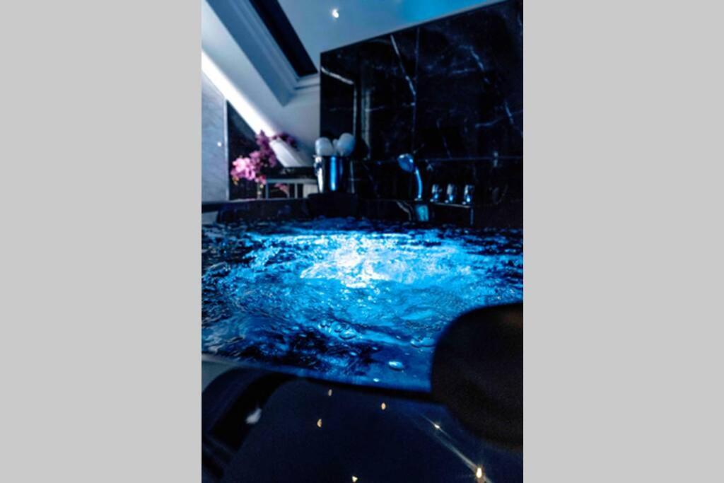 Exquisites Loft Mit Whirlpool Apartment ฮาเกิน ภายนอก รูปภาพ