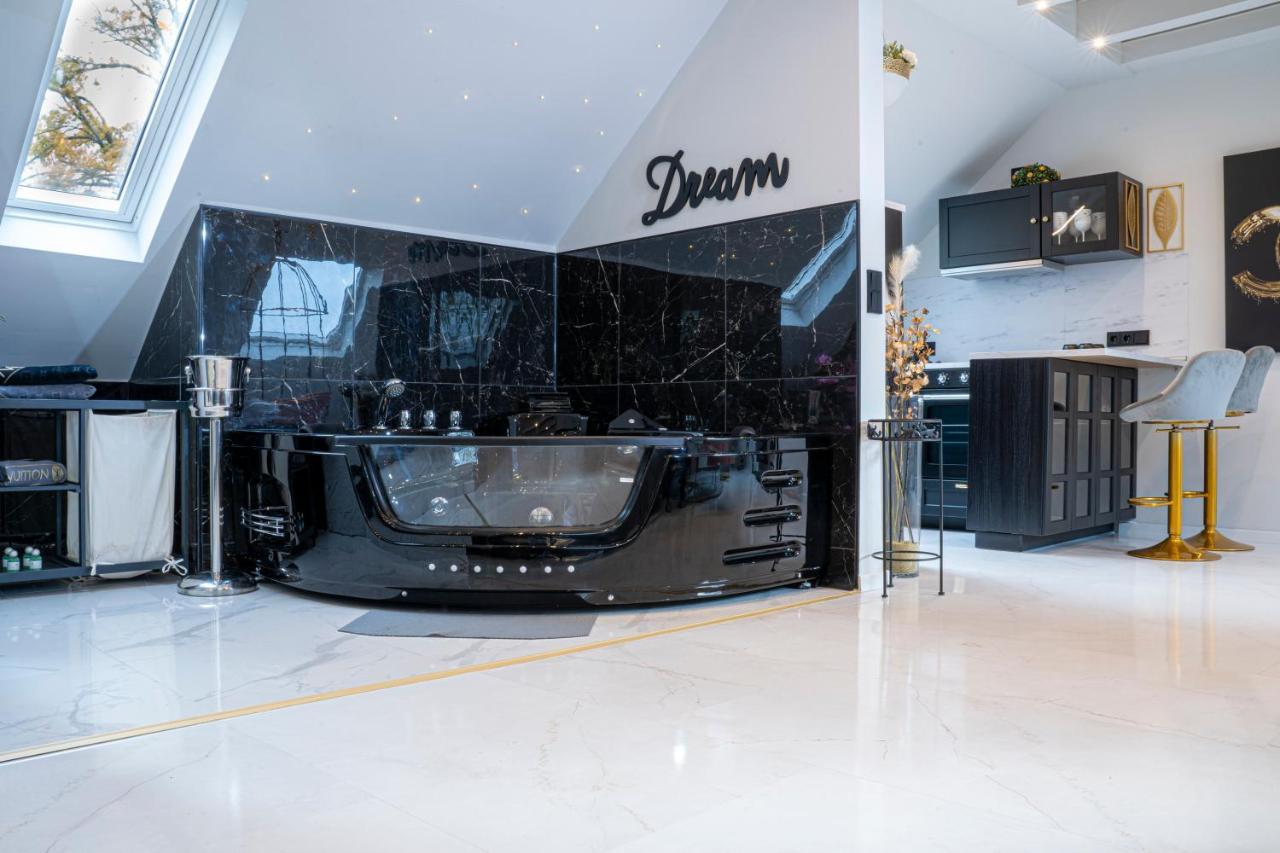 Exquisites Loft Mit Whirlpool Apartment ฮาเกิน ภายนอก รูปภาพ